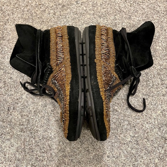 House of Harlow 1960 Maddie Suede Beaded Moccasin Booties Size 6 - Picture 4 of 10